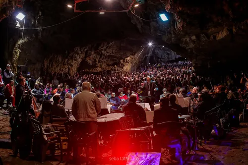 Concerte simfonice în Peștera Românești