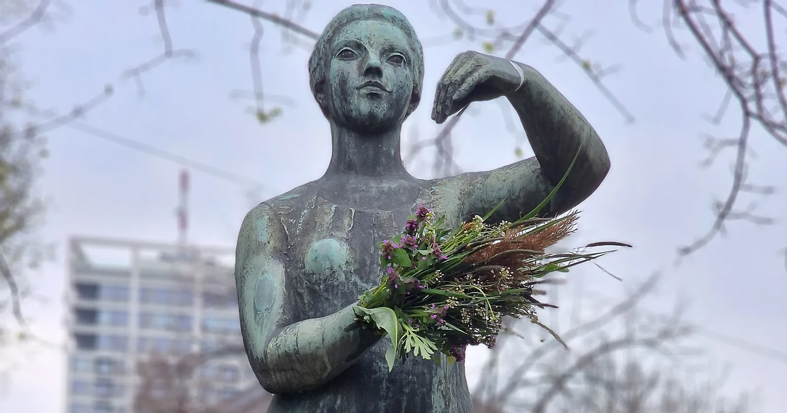 Statuia fără mână