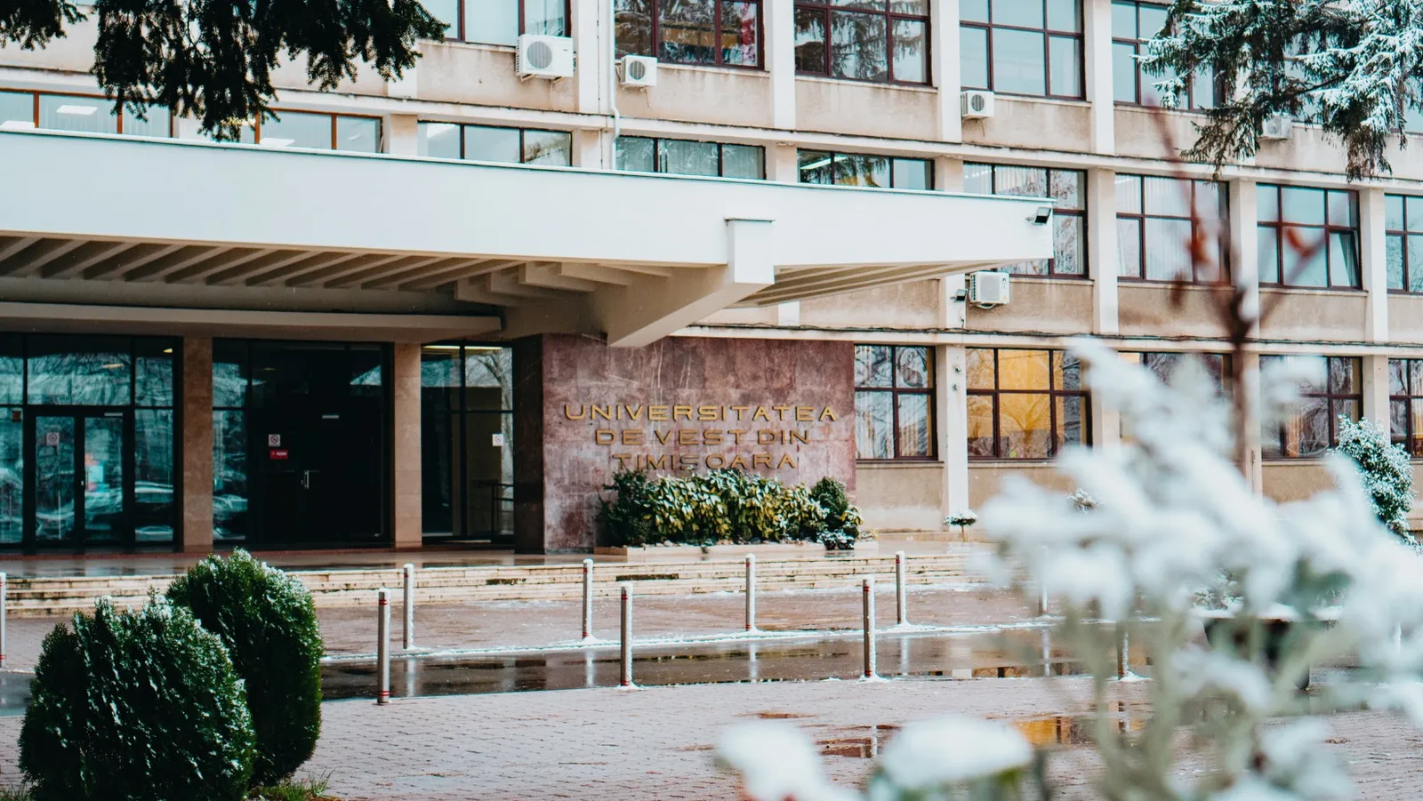 Universitatea de Vest din Timișoara (UVT)