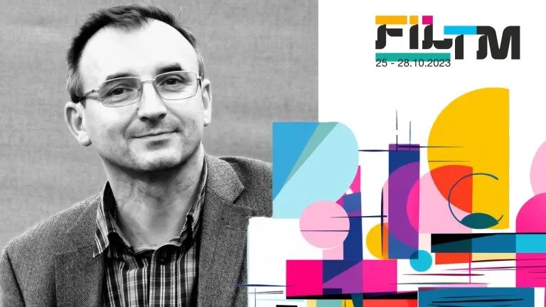 În fotografie: Robert Șerban, președintele Festivalului Internațional de Literatură de la Timișoara, împreună cu identitatea vizuală din acest an