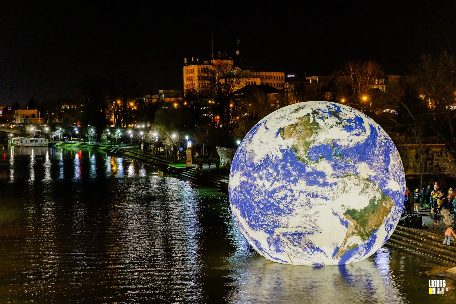 Floating Earth - Bega river