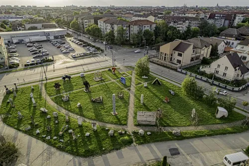 GRĂDINA TRIADE - SPAȚIU POLIMORF